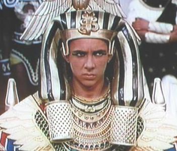 Cleopatra VII on 'Fakebook